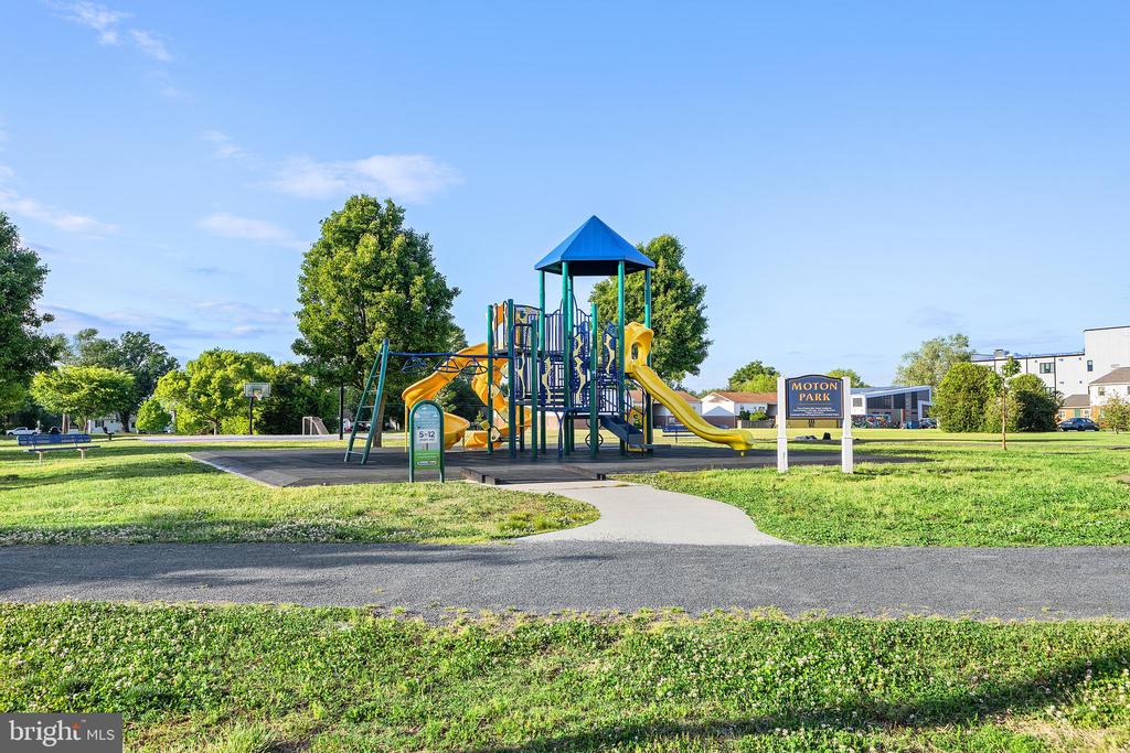 225 BETHUNE DRIVE