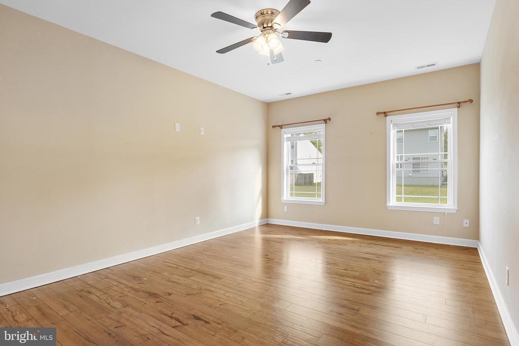 225 BETHUNE DRIVE