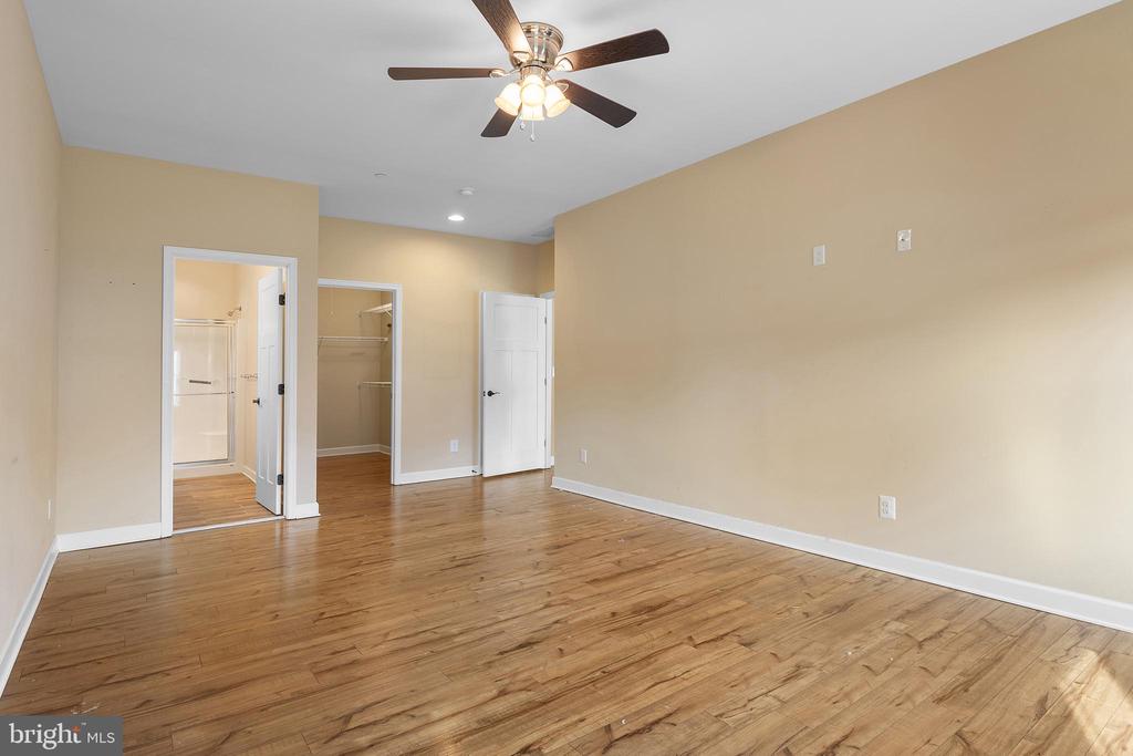225 BETHUNE DRIVE