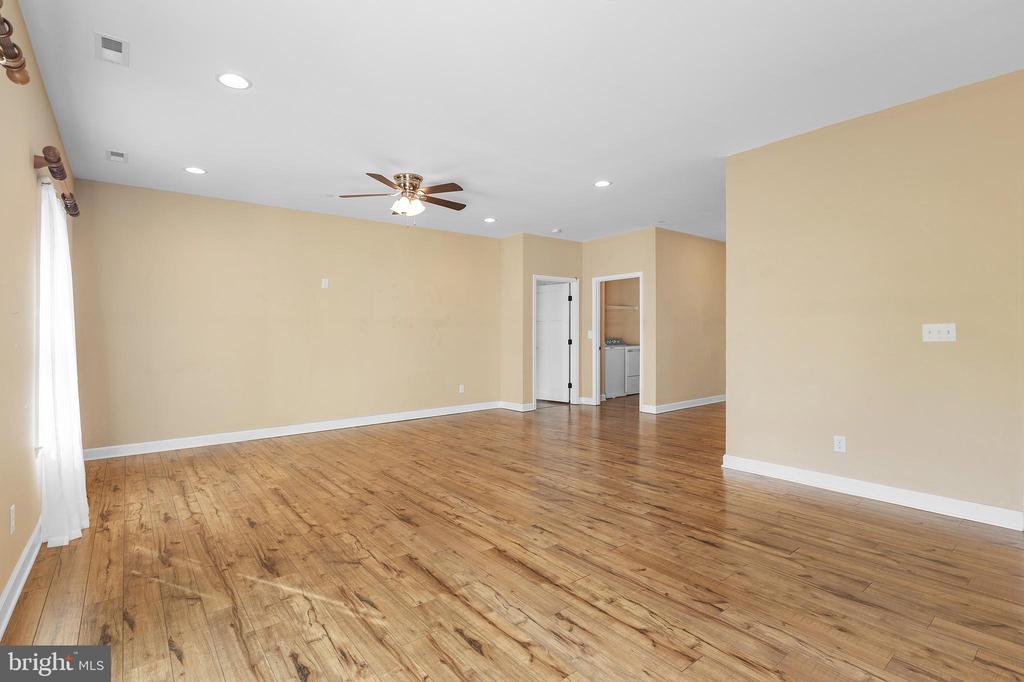 225 BETHUNE DRIVE