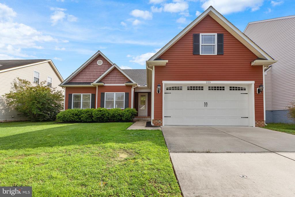 225 BETHUNE DRIVE