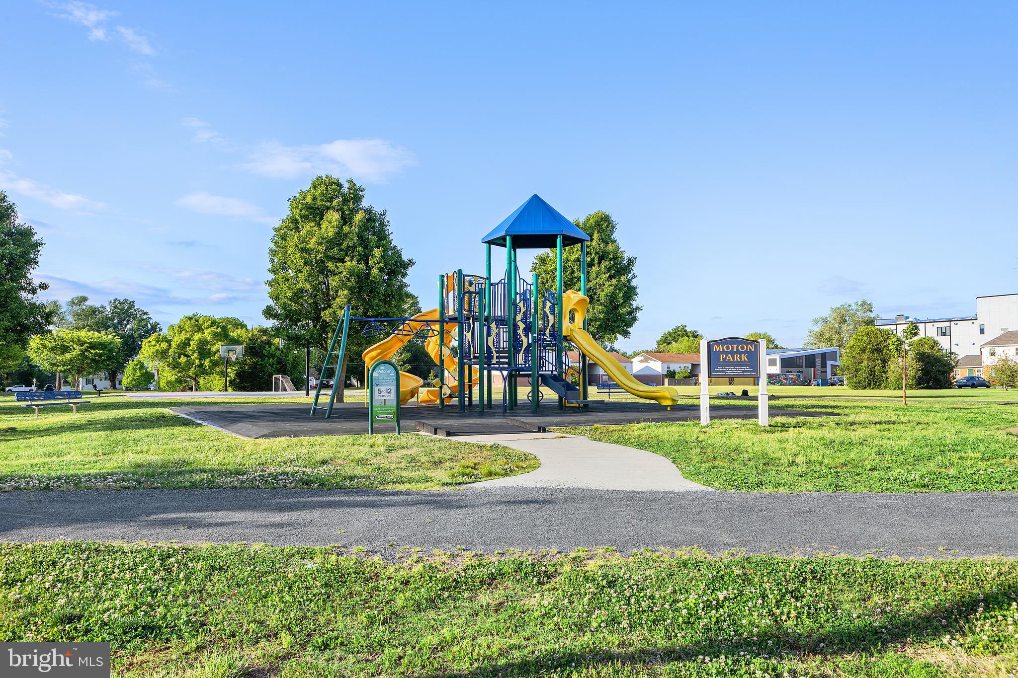 225 BETHUNE DRIVE
