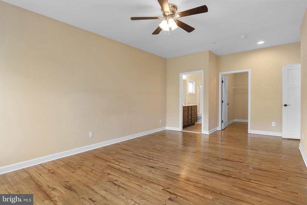 225 BETHUNE DRIVE