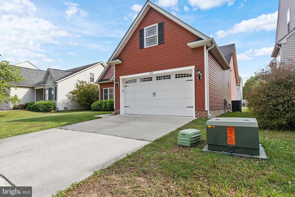 225 BETHUNE DRIVE