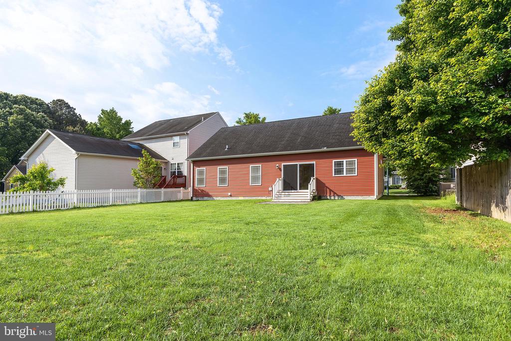 225 BETHUNE DRIVE