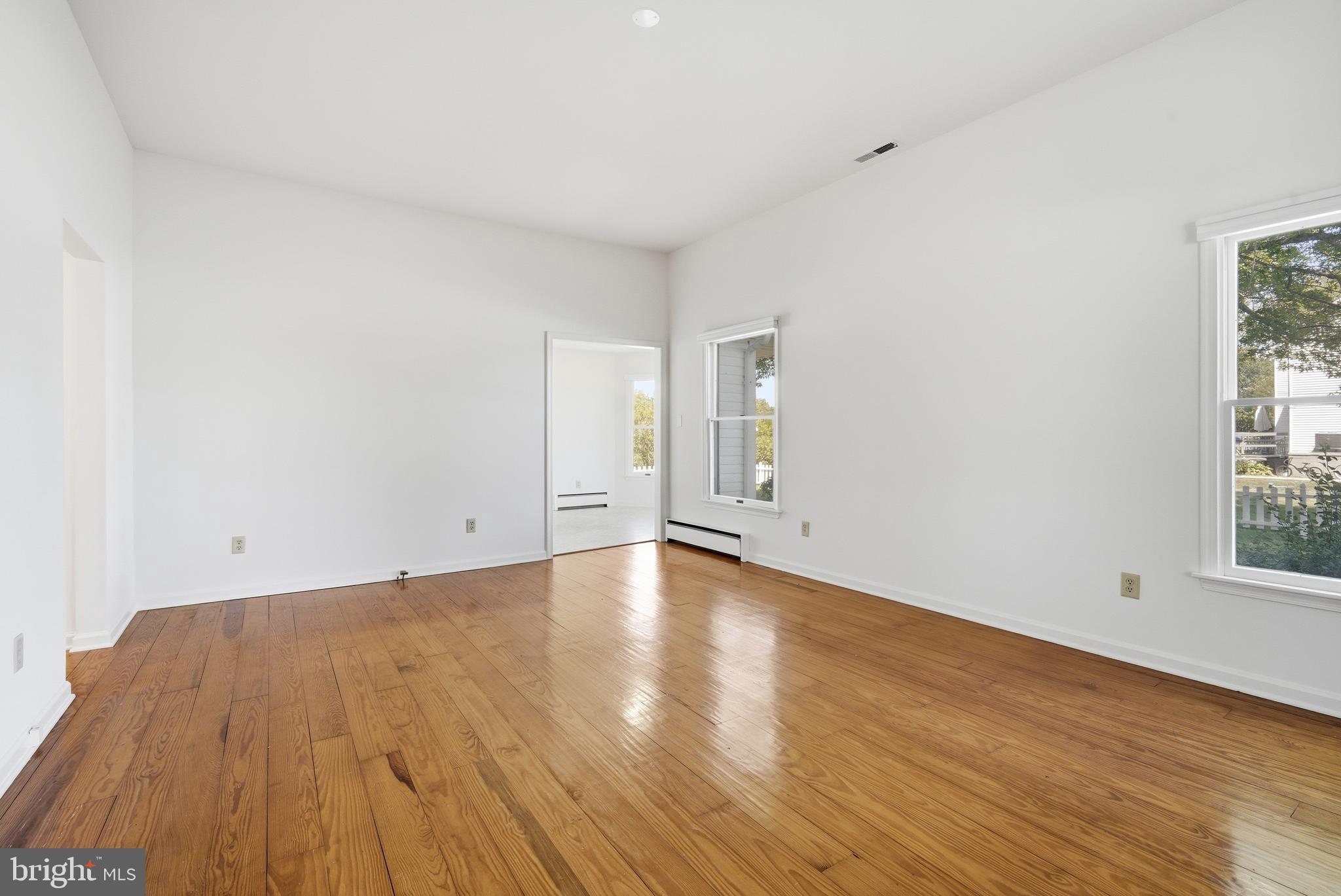 105 PIER STREET E