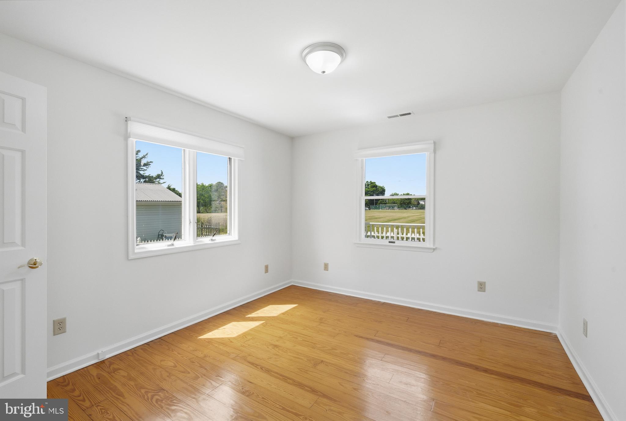 105 PIER STREET E