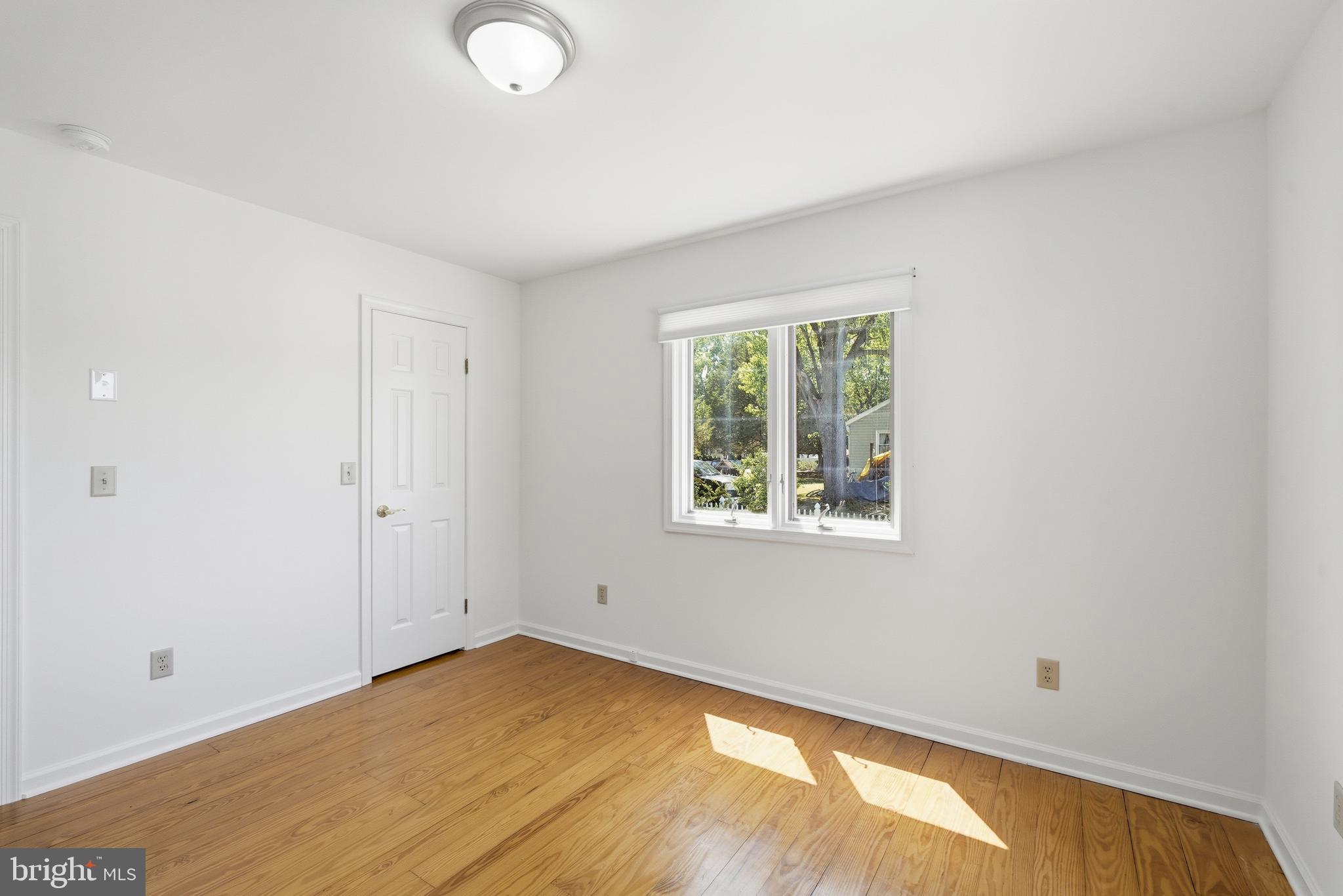 105 PIER STREET E