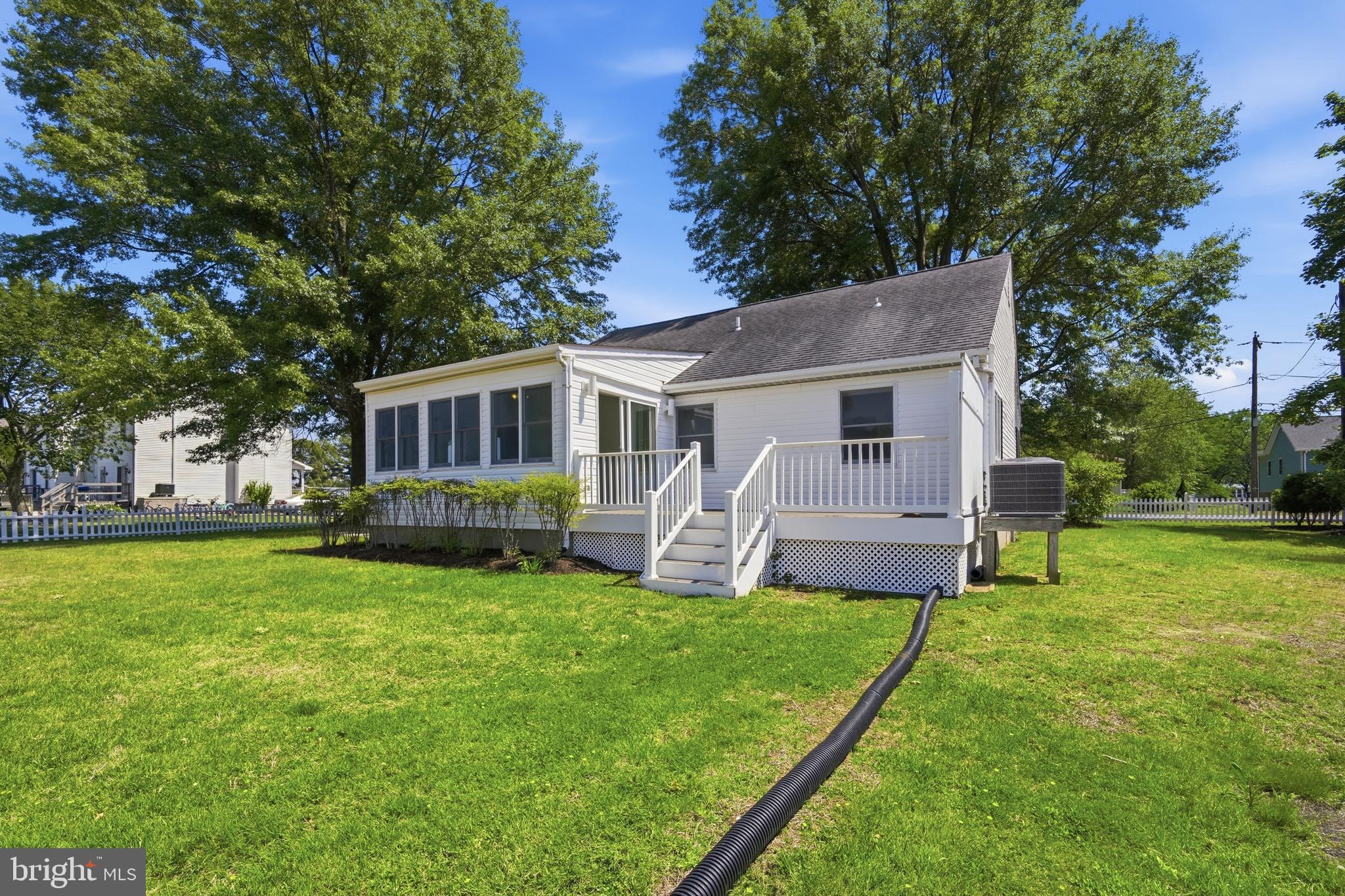 105 PIER STREET E