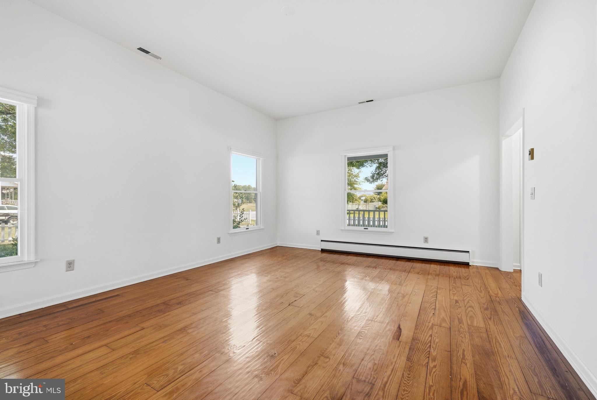 105 PIER STREET E