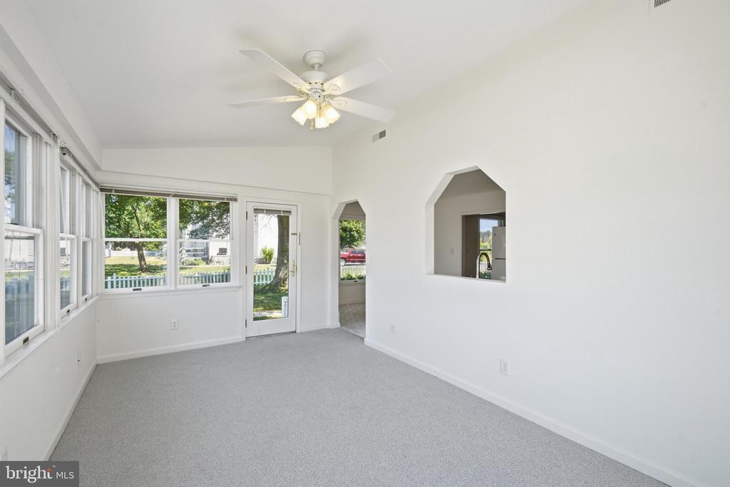 105 PIER STREET E