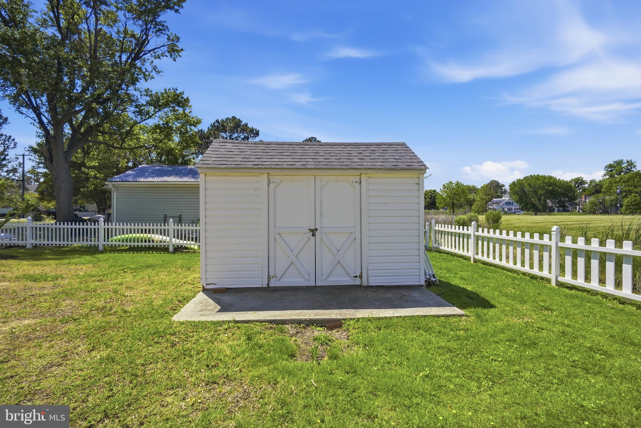105 PIER STREET E