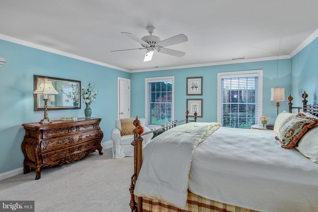 24678 NEW POST ROAD