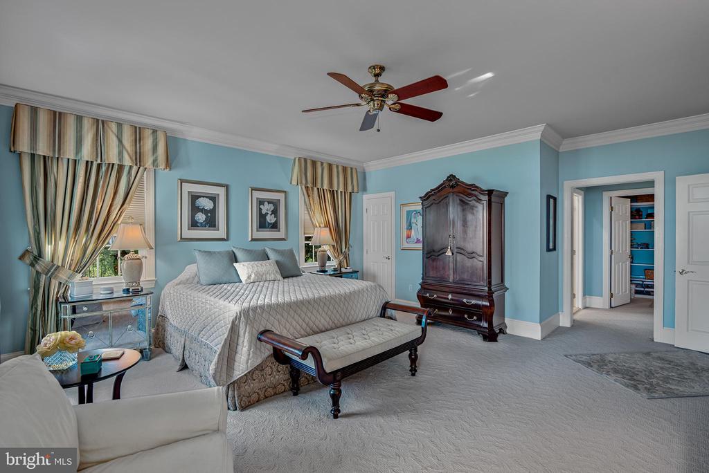 24678 NEW POST ROAD