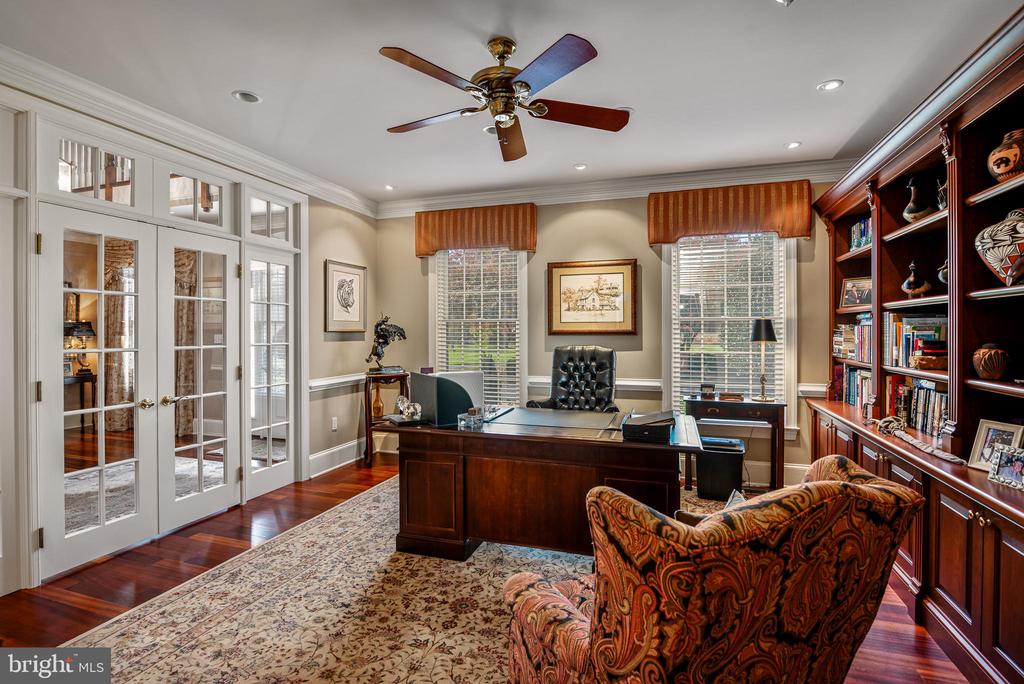 24678 NEW POST ROAD