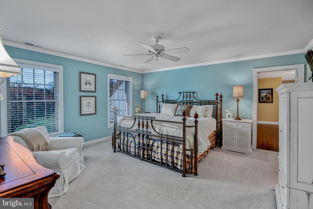 24678 NEW POST ROAD