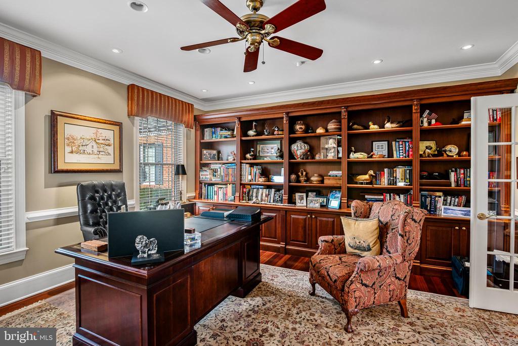 24678 NEW POST ROAD