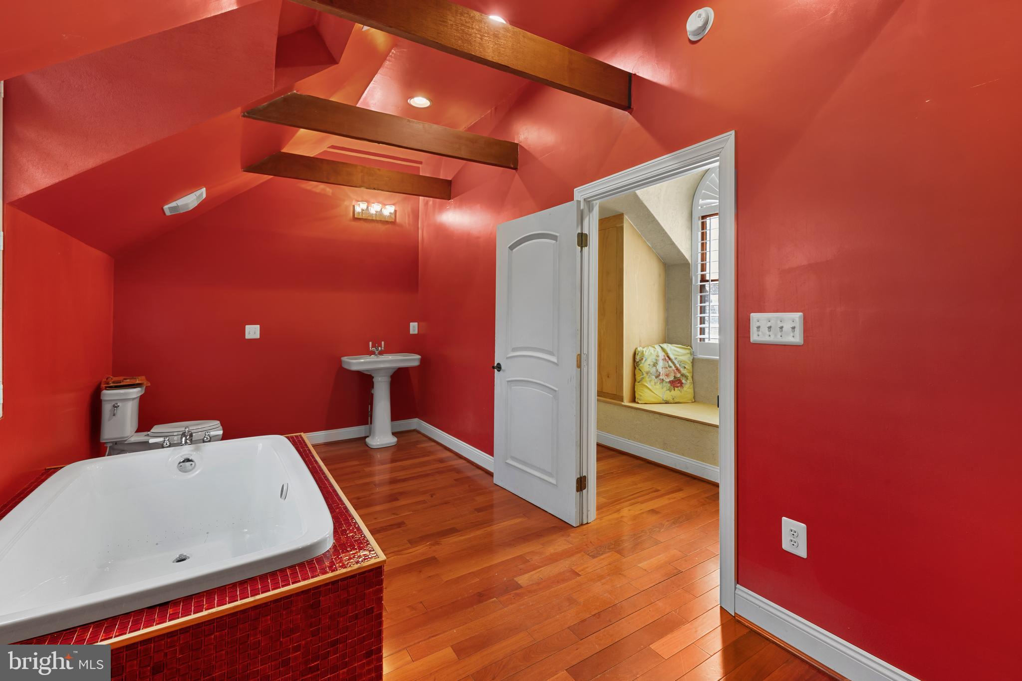 28630 EDGEMERE ROAD