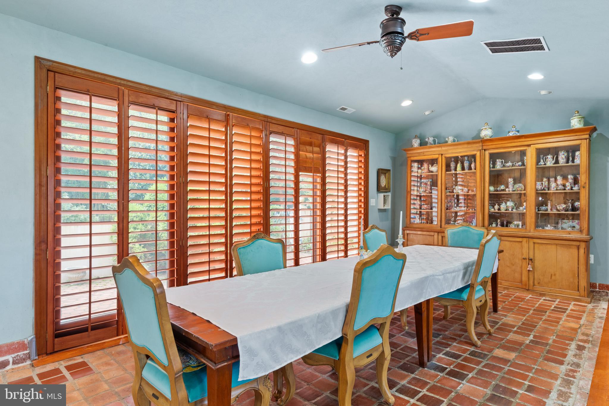 28630 EDGEMERE ROAD