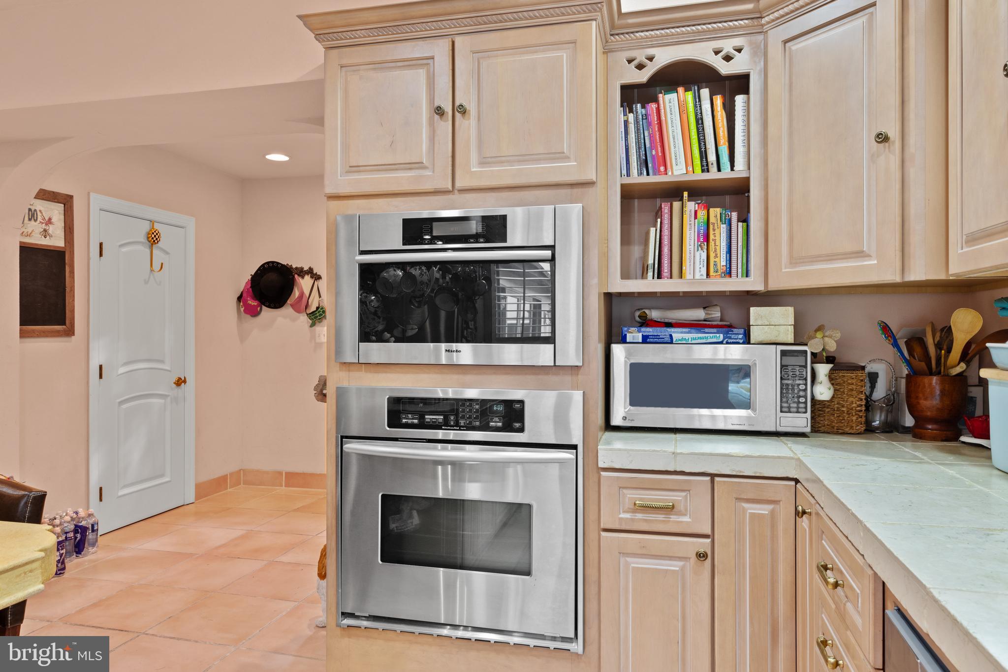 28630 EDGEMERE ROAD
