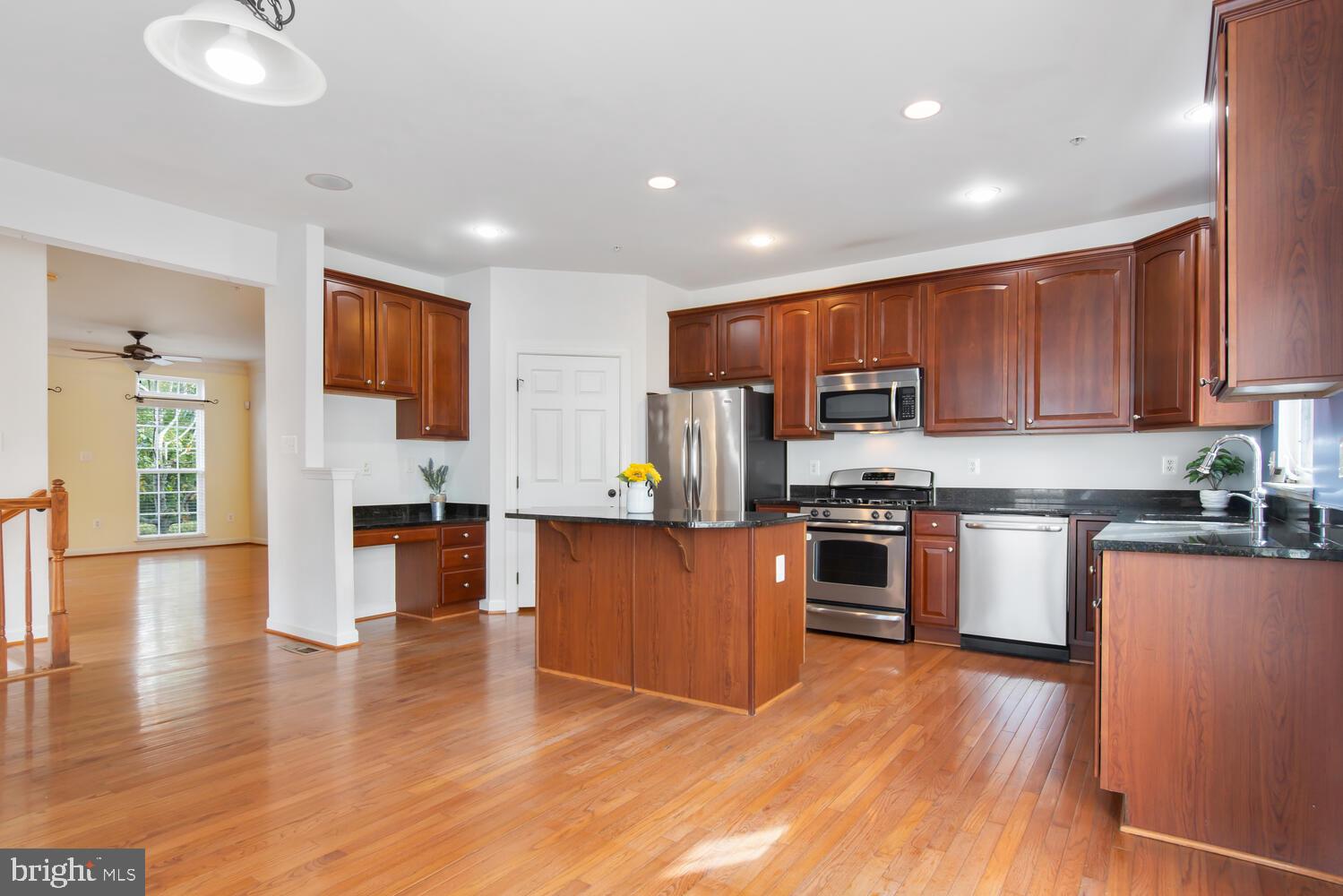 300 DIXON STREET 308