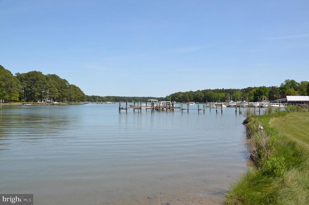 COOPER POINT ROAD
