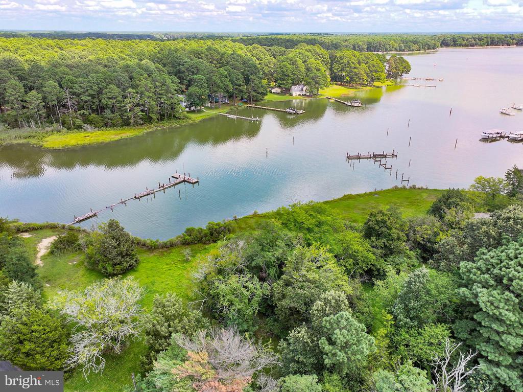 COOPER POINT ROAD