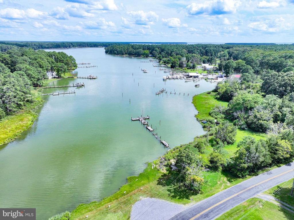 COOPER POINT ROAD