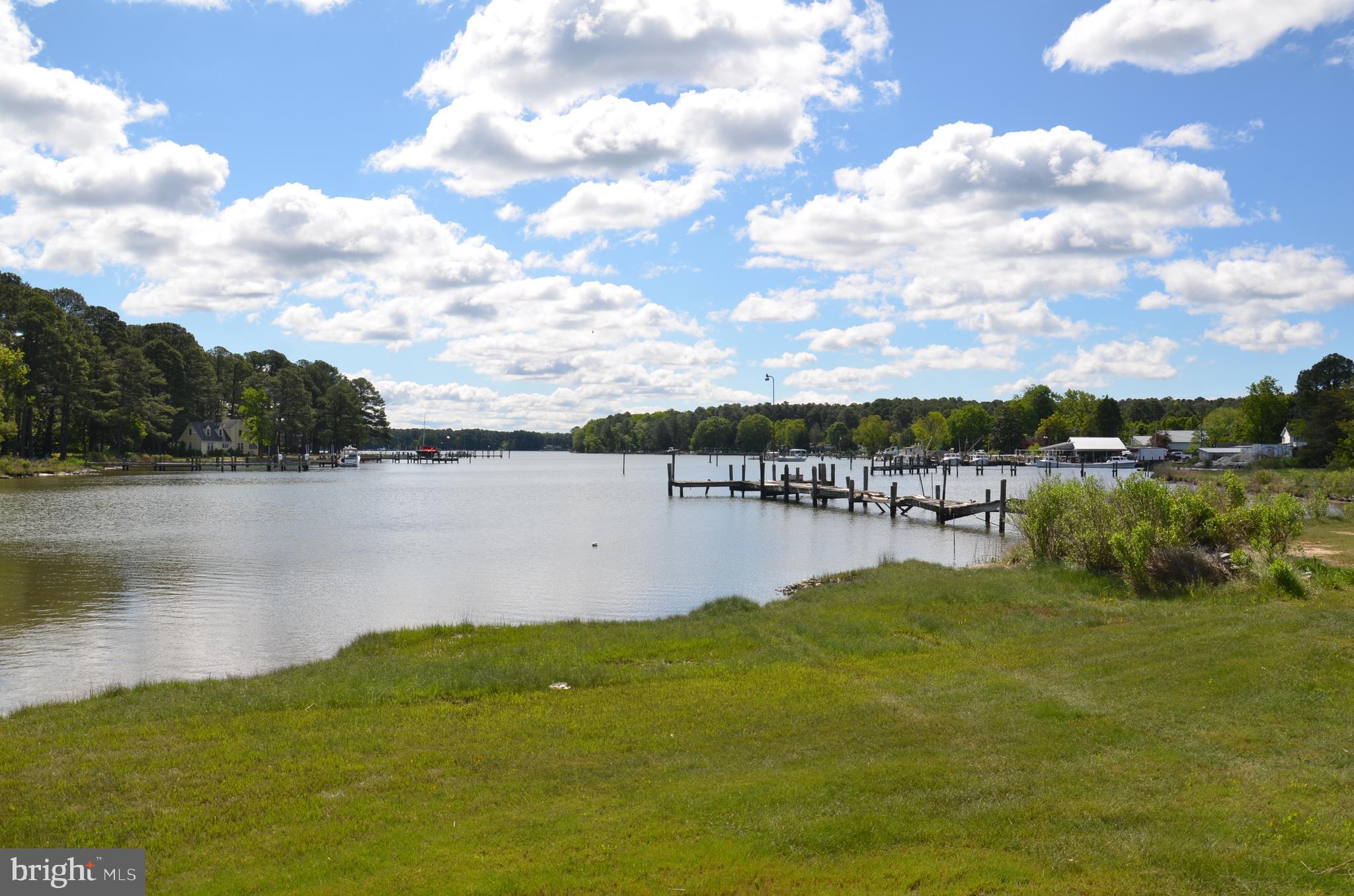 COOPER POINT ROAD