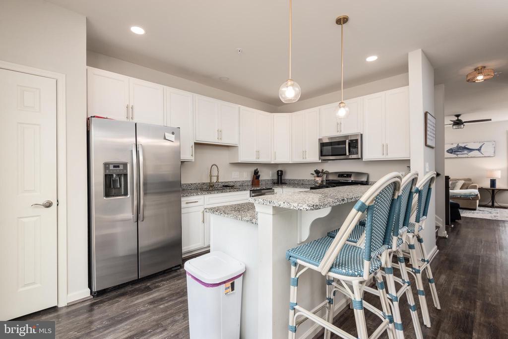 408 CROWBERRY CIRCLE