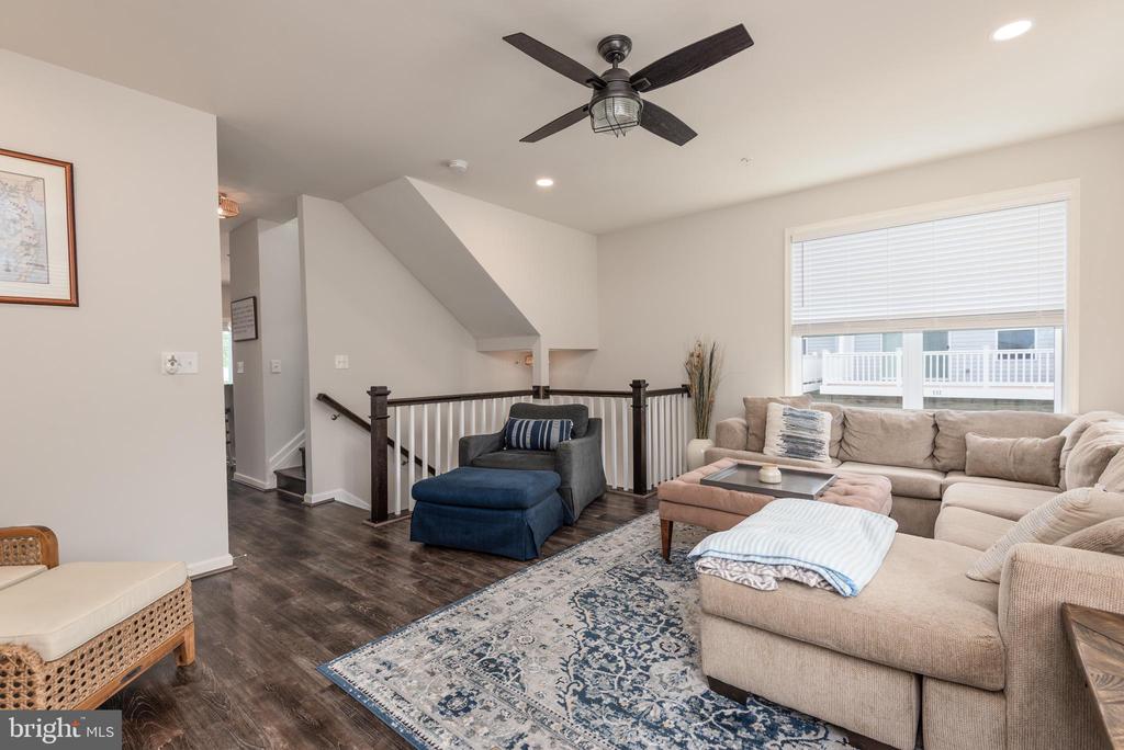 408 CROWBERRY CIRCLE