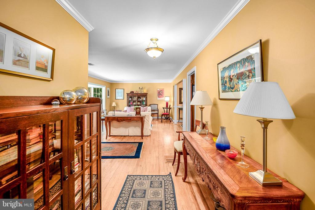 4794 SAILORS LANE