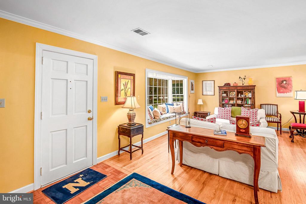 4794 SAILORS LANE