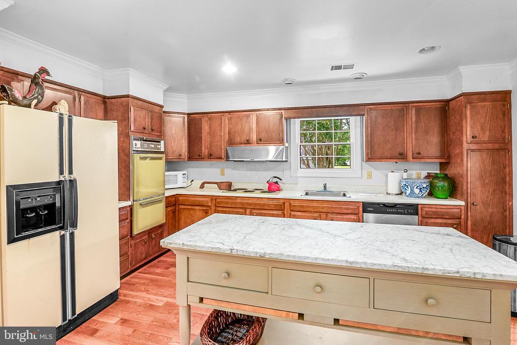 4794 SAILORS LANE