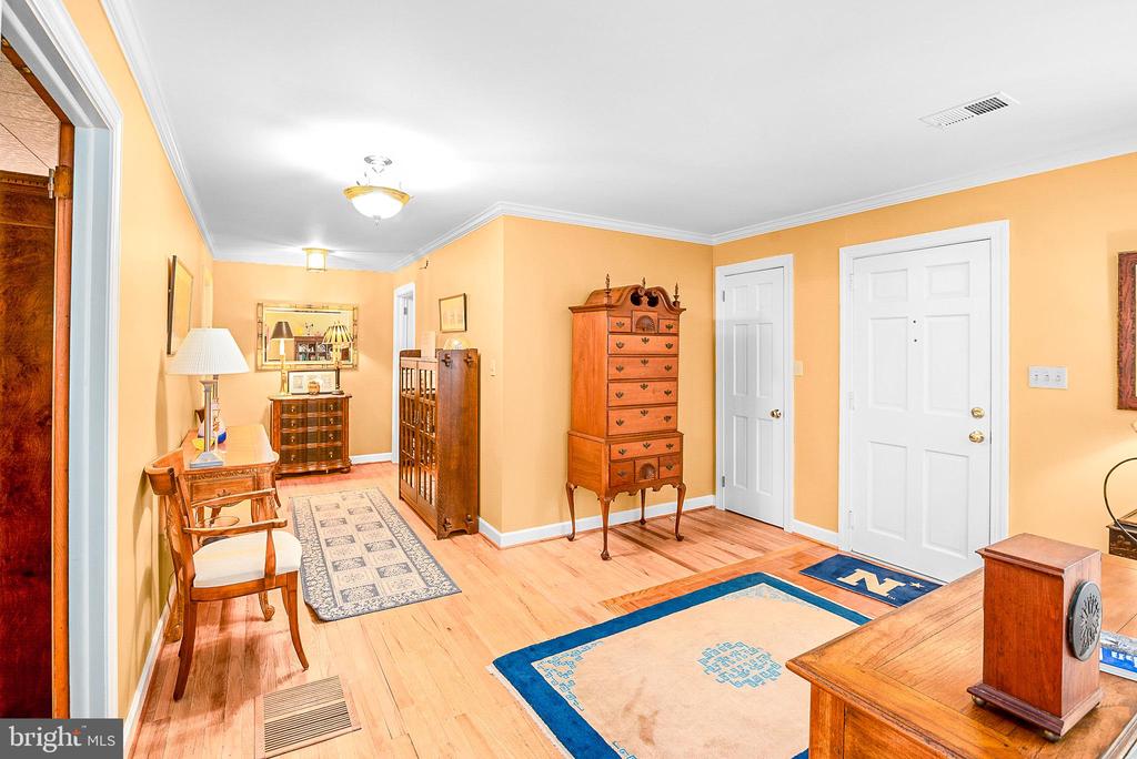 4794 SAILORS LANE