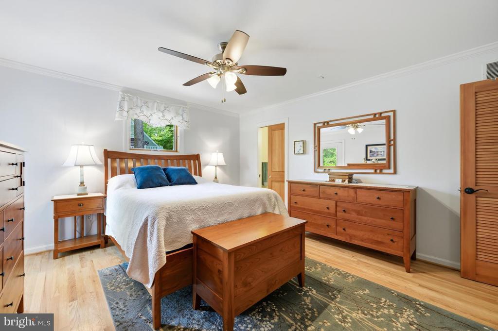 28674 EDGEMERE ROAD