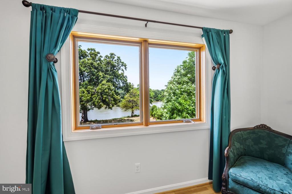 28674 EDGEMERE ROAD
