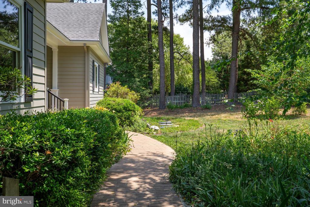 28674 EDGEMERE ROAD