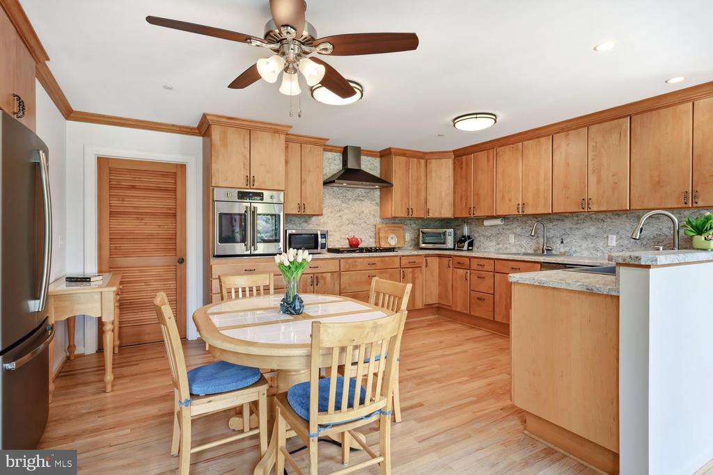 28674 EDGEMERE ROAD