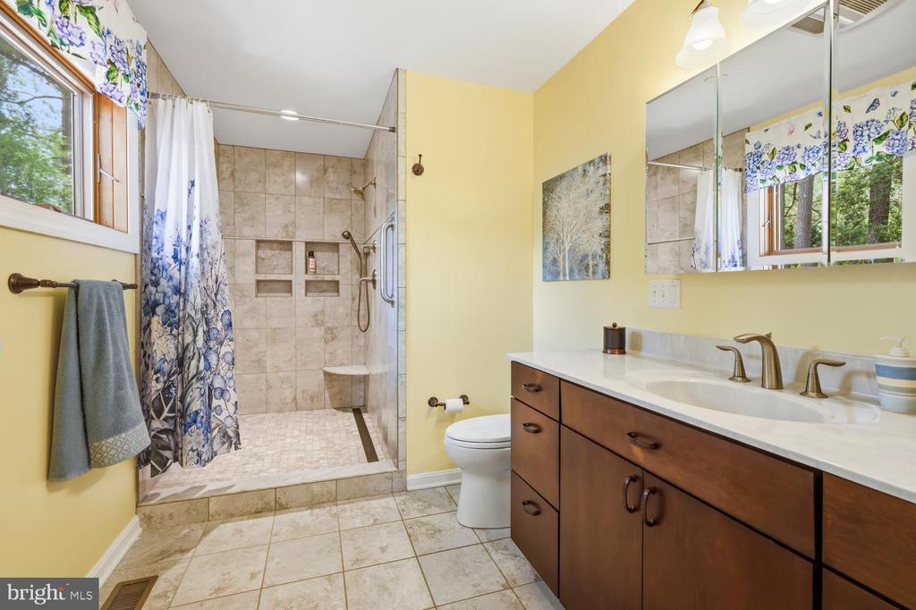 28674 EDGEMERE ROAD