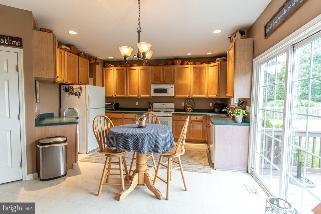 8804 ROUNDHOUSE CIR