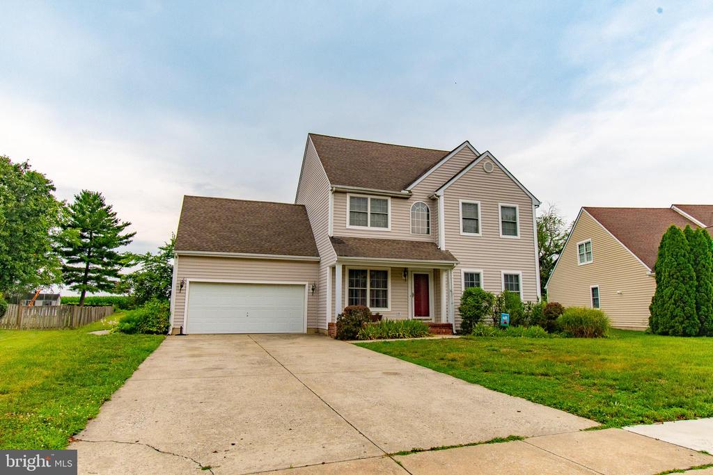 8804 ROUNDHOUSE CIR