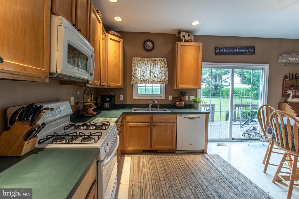 8804 ROUNDHOUSE CIR