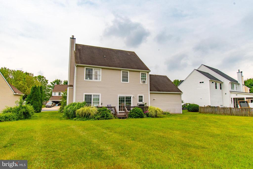 8804 ROUNDHOUSE CIR