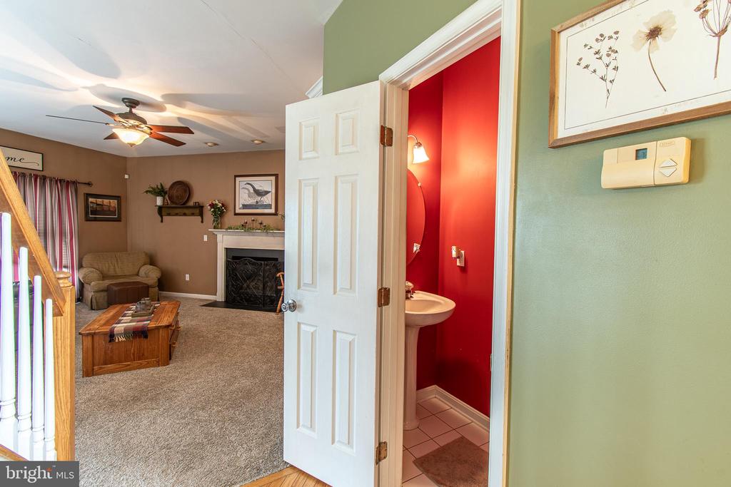 8804 ROUNDHOUSE CIR