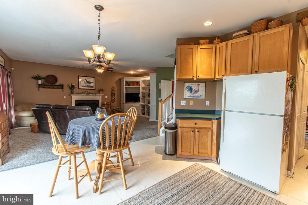 8804 ROUNDHOUSE CIR