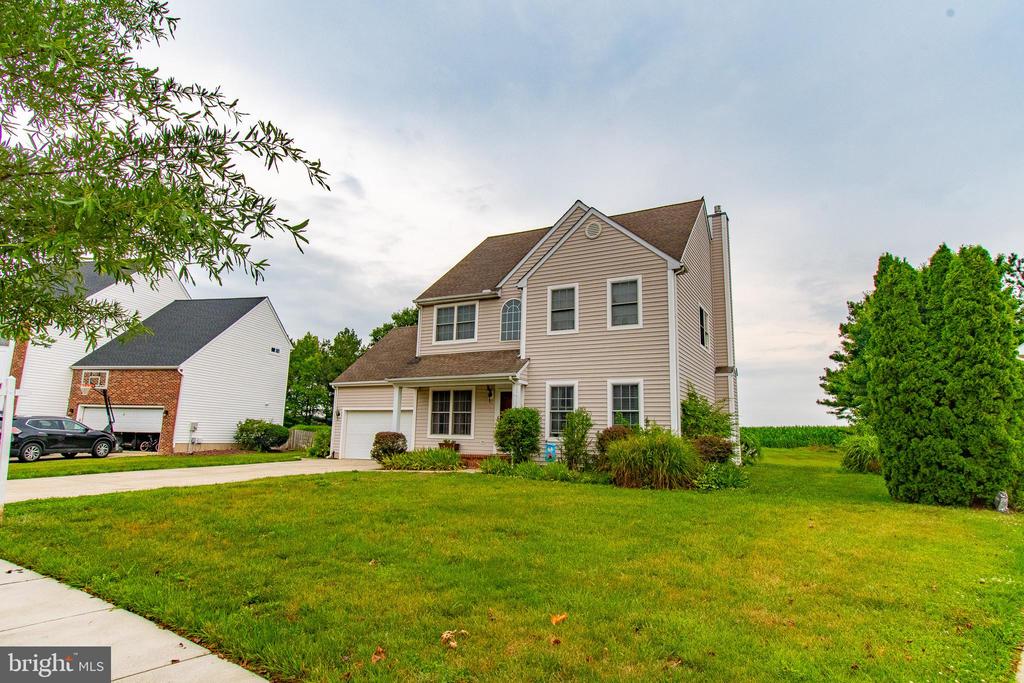 8804 ROUNDHOUSE CIR