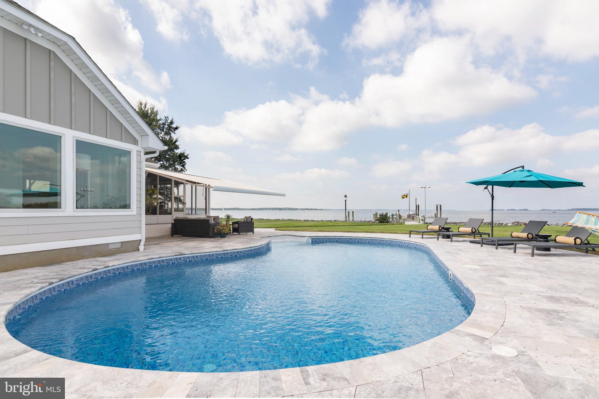 1724 FERRY POINT COURT