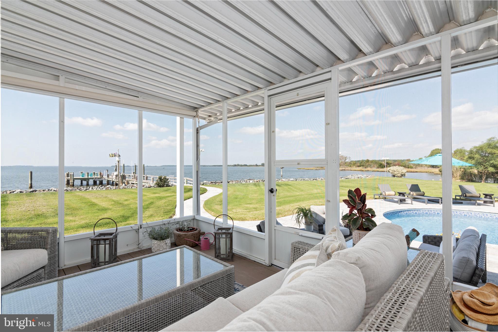 1724 FERRY POINT COURT