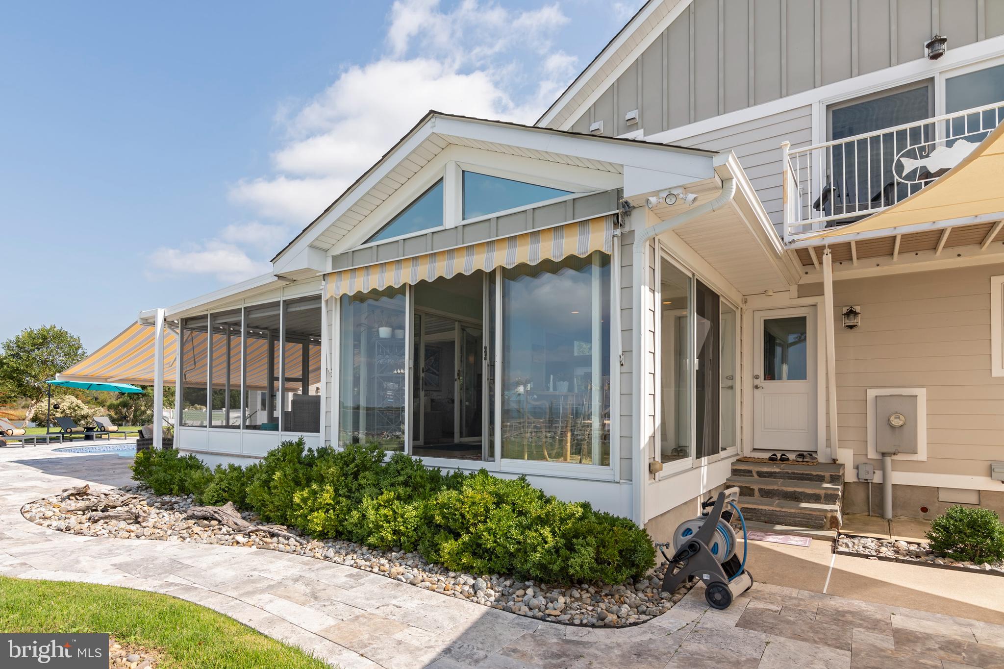1724 FERRY POINT COURT